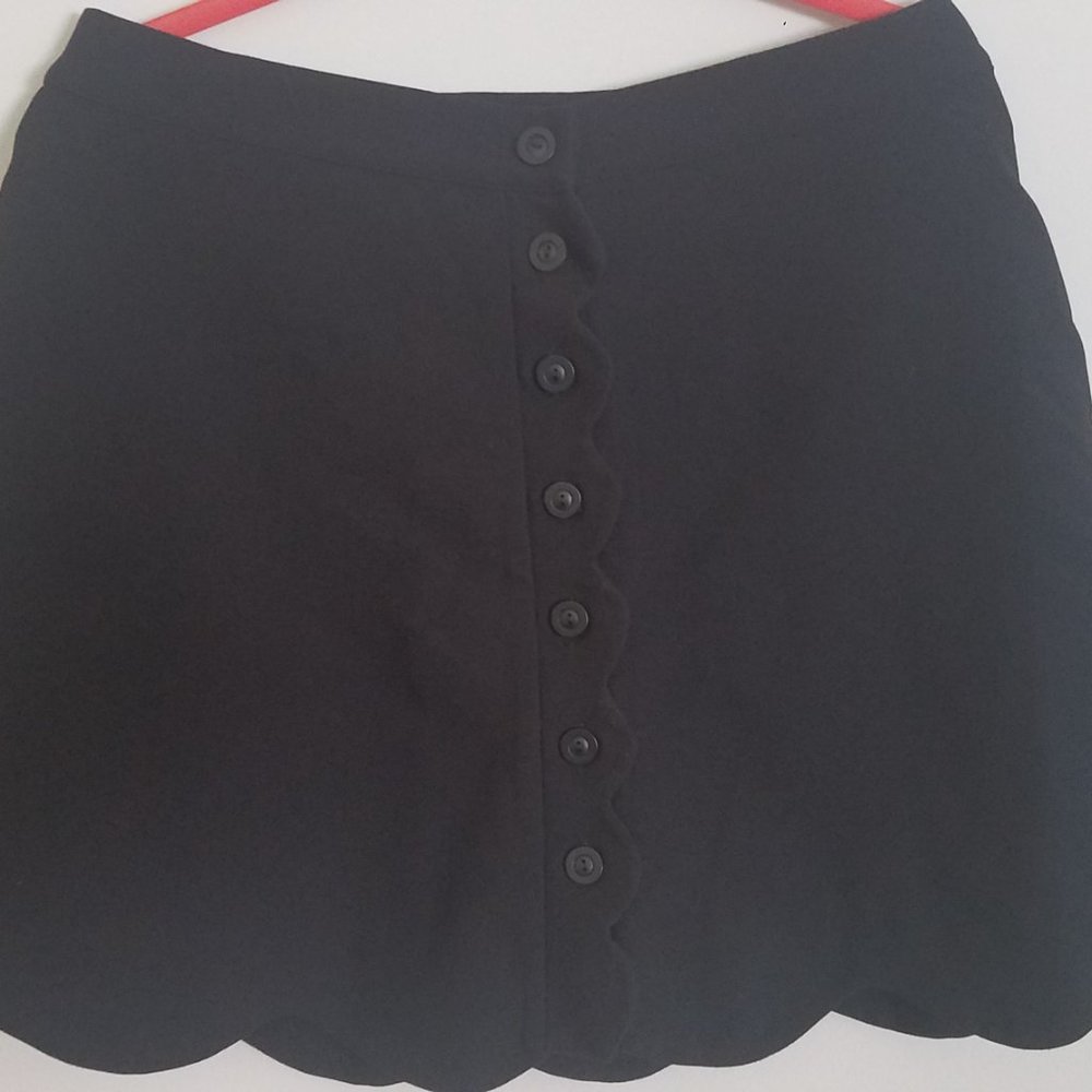 Buttons Skirt Sz Large Black and scalloped bottom